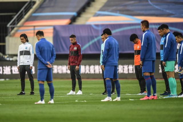 火箭险胜森林狼晋级淘汰赛 马刺力克爵士4连胜